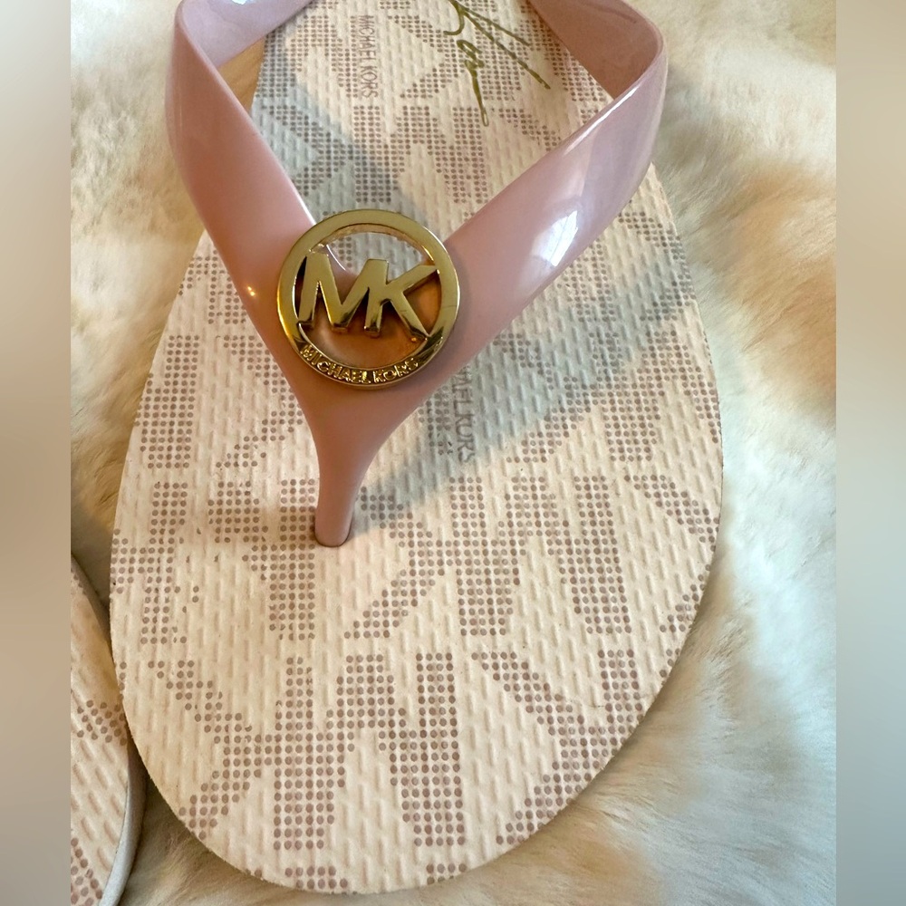 11 | MICHAEL KORS White & Pink Monogram Sandals - Picture 6 of 12